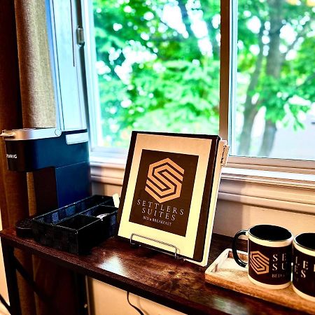 Settlers Suites Niagara-on-the-Lake ภายนอก รูปภาพ